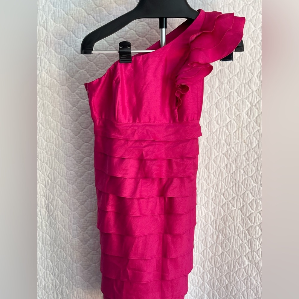 Size 6 Pink one-shoulder ruffled cocktail dress